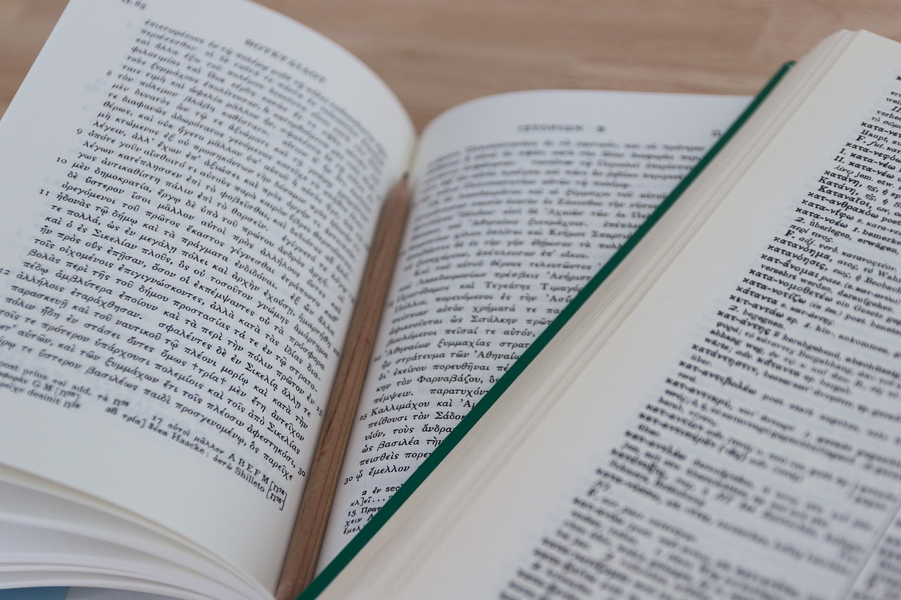 Tłumaczenia przysięgłe – kompletny poradnik, który pomoże Ci uniknąć błędów